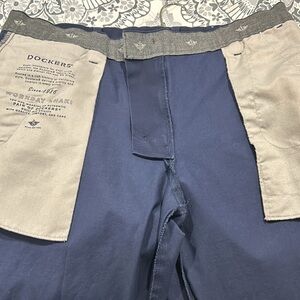 Men’s Dockers khaki pants